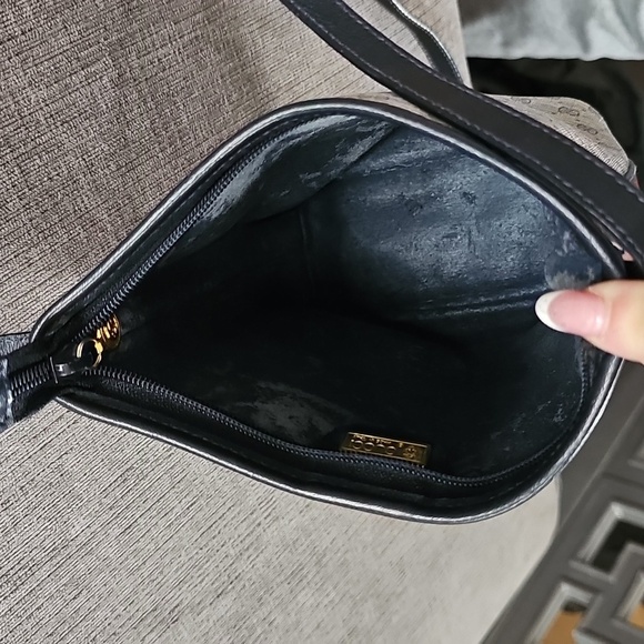 GUCCI Navy Blue Canvas Supreme Micro GG Blue Trim Crossbody Bag Authenticated - Picture 14 of 16